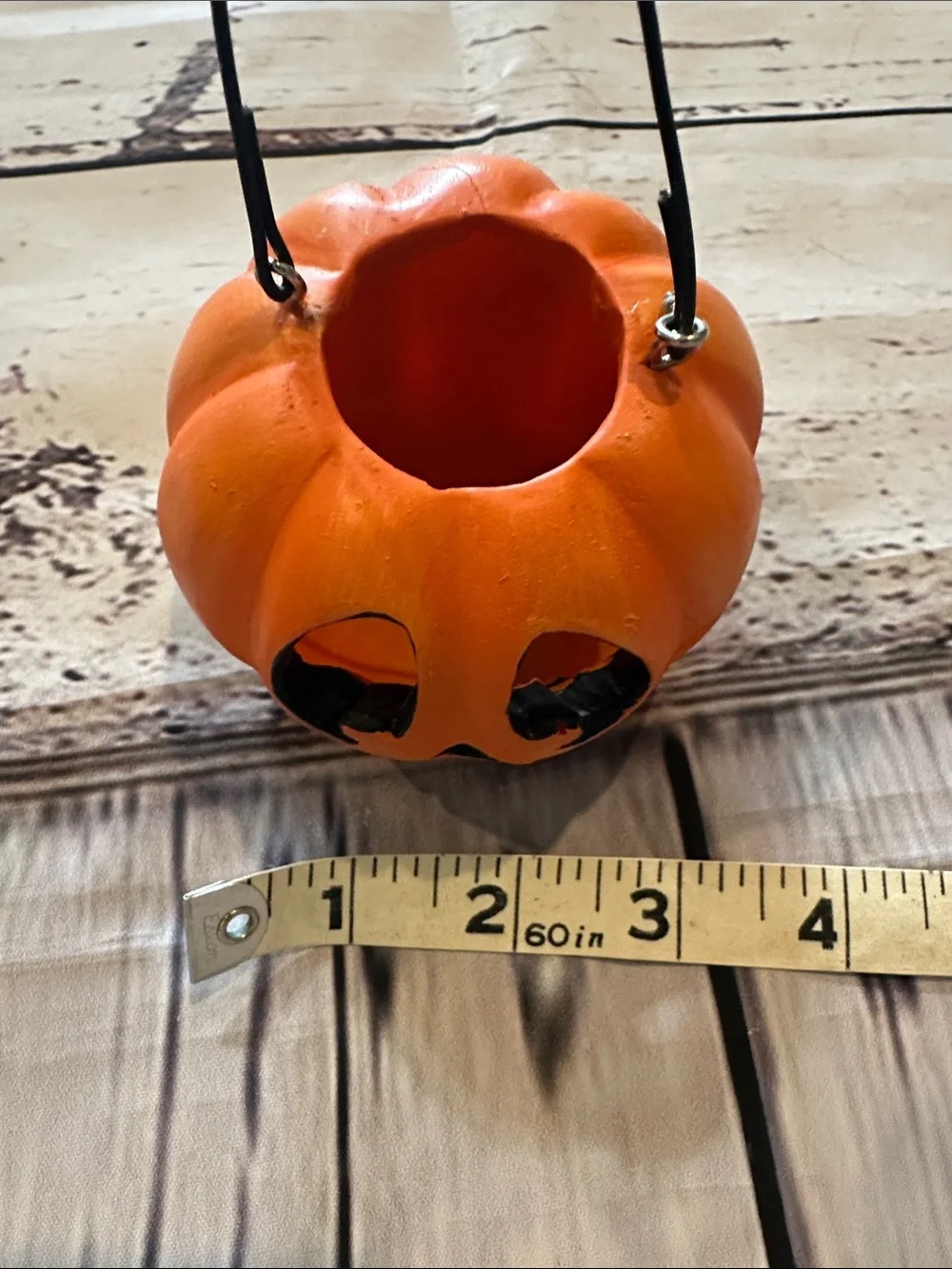 Halloween Witch Cauldron decor set - Black & Orange
